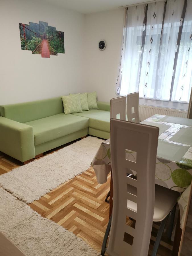 Lili Apartman ฮอร์กานี ภายนอก รูปภาพ