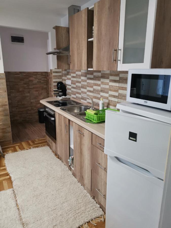 Lili Apartman ฮอร์กานี ภายนอก รูปภาพ